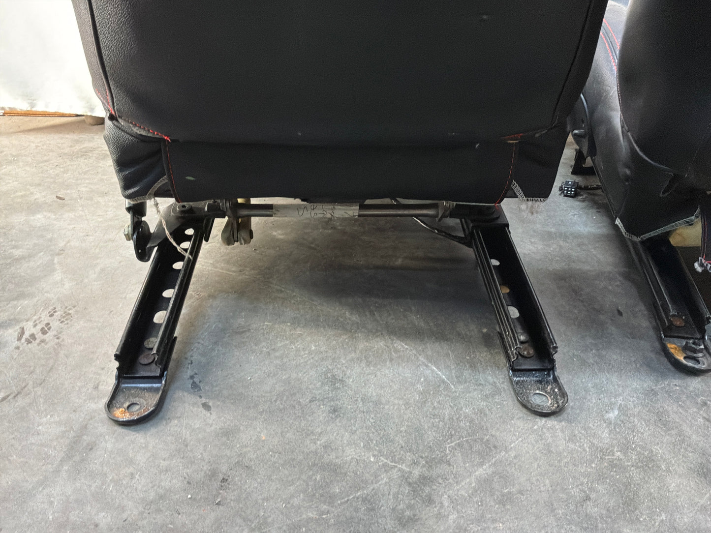 1999 Chevrolet C5 Corvette Seats Black Leather OEM