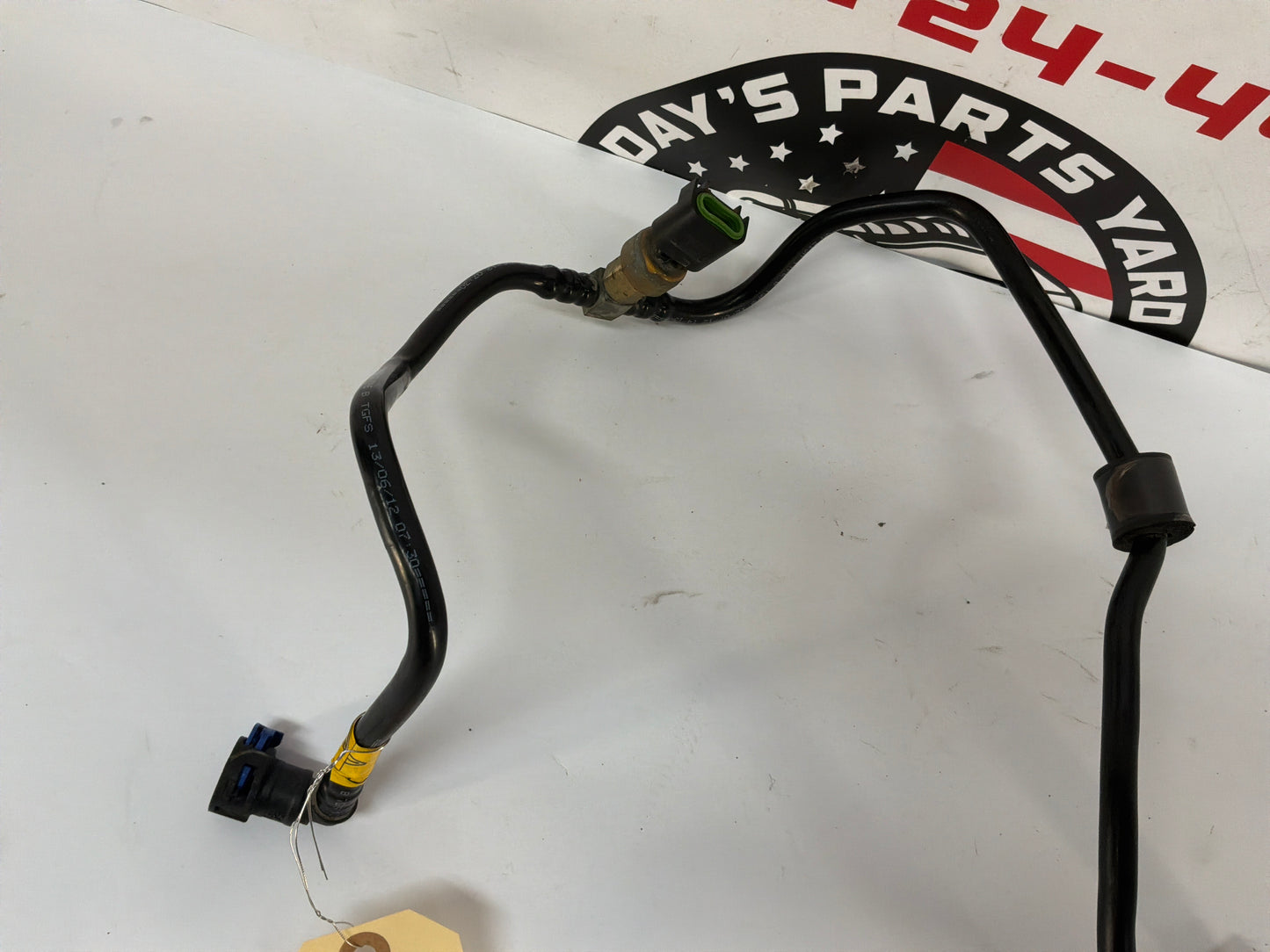 2013 Chevy Camaro ZL1 Fuel Tank Pump Feed Hose Line Pipe Tube OEM