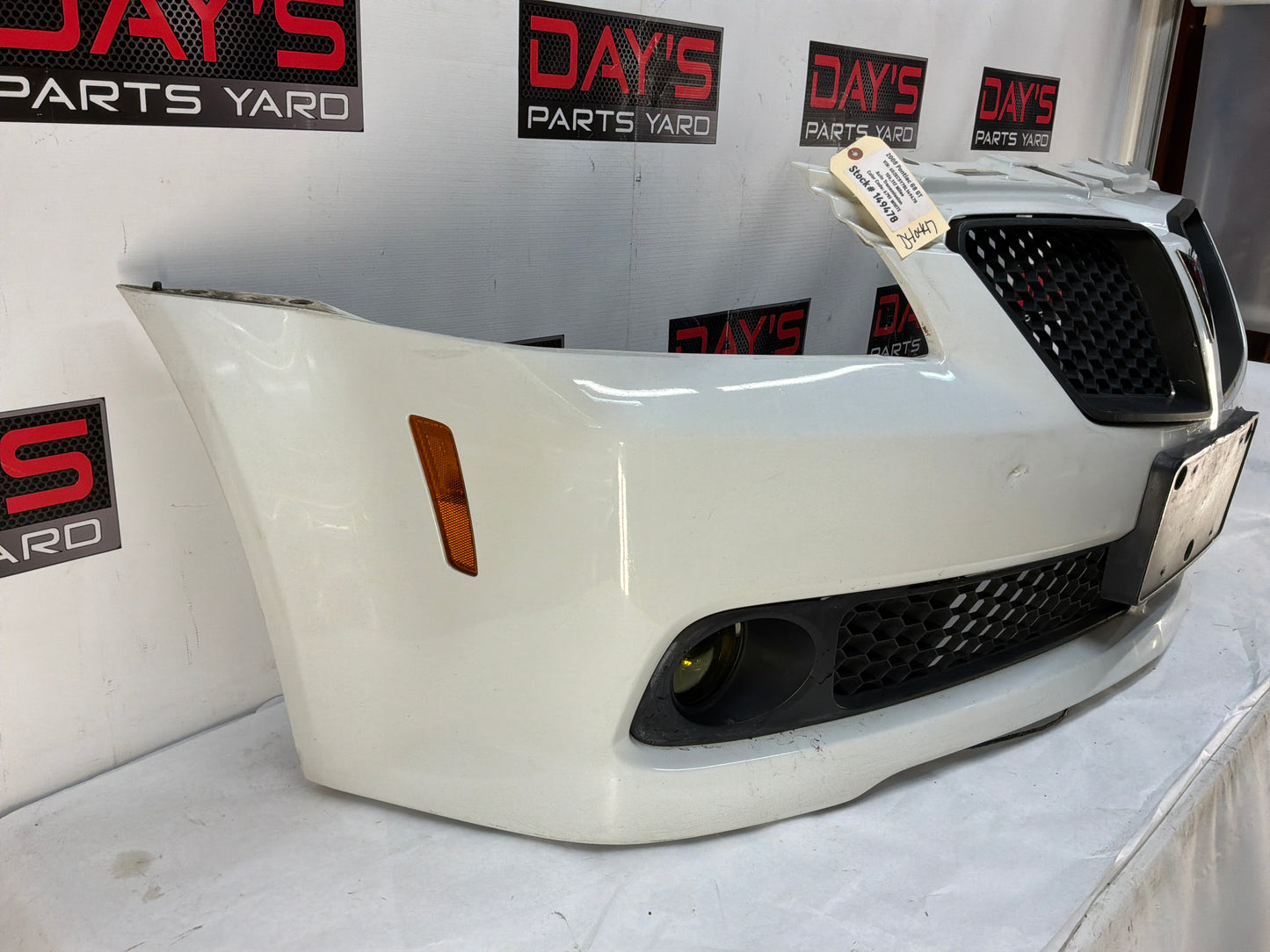 2008 Pontiac G8 GT Front Bumper Cover Fascia Assembly Grilles OEM