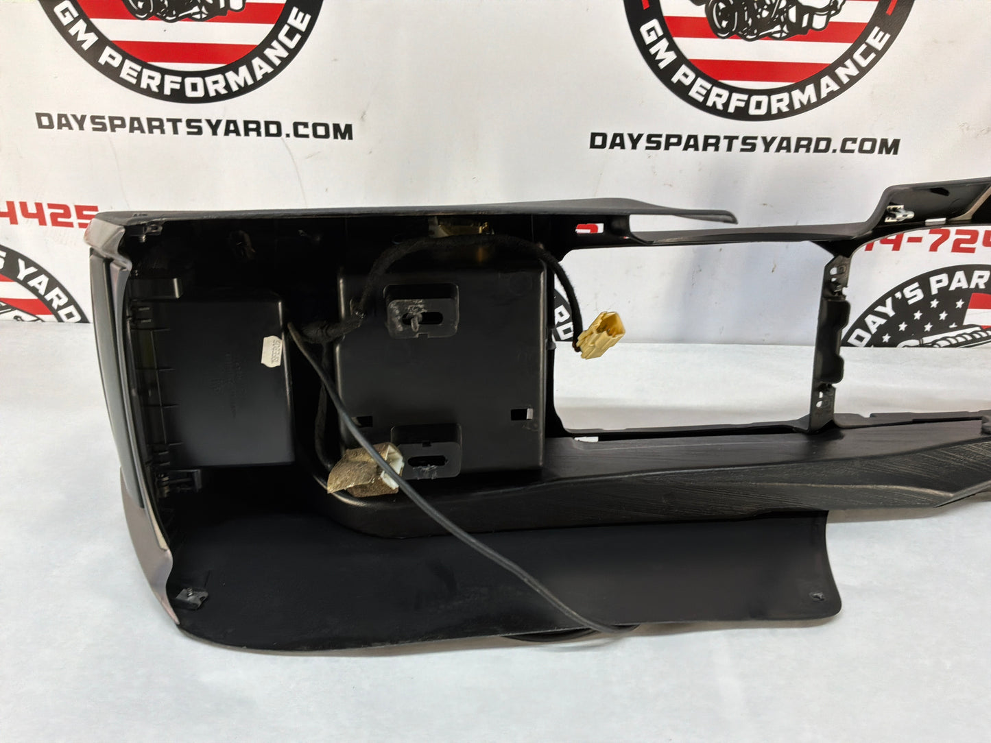 2005 Pontiac GTO Bare Center Console Armrest OEM