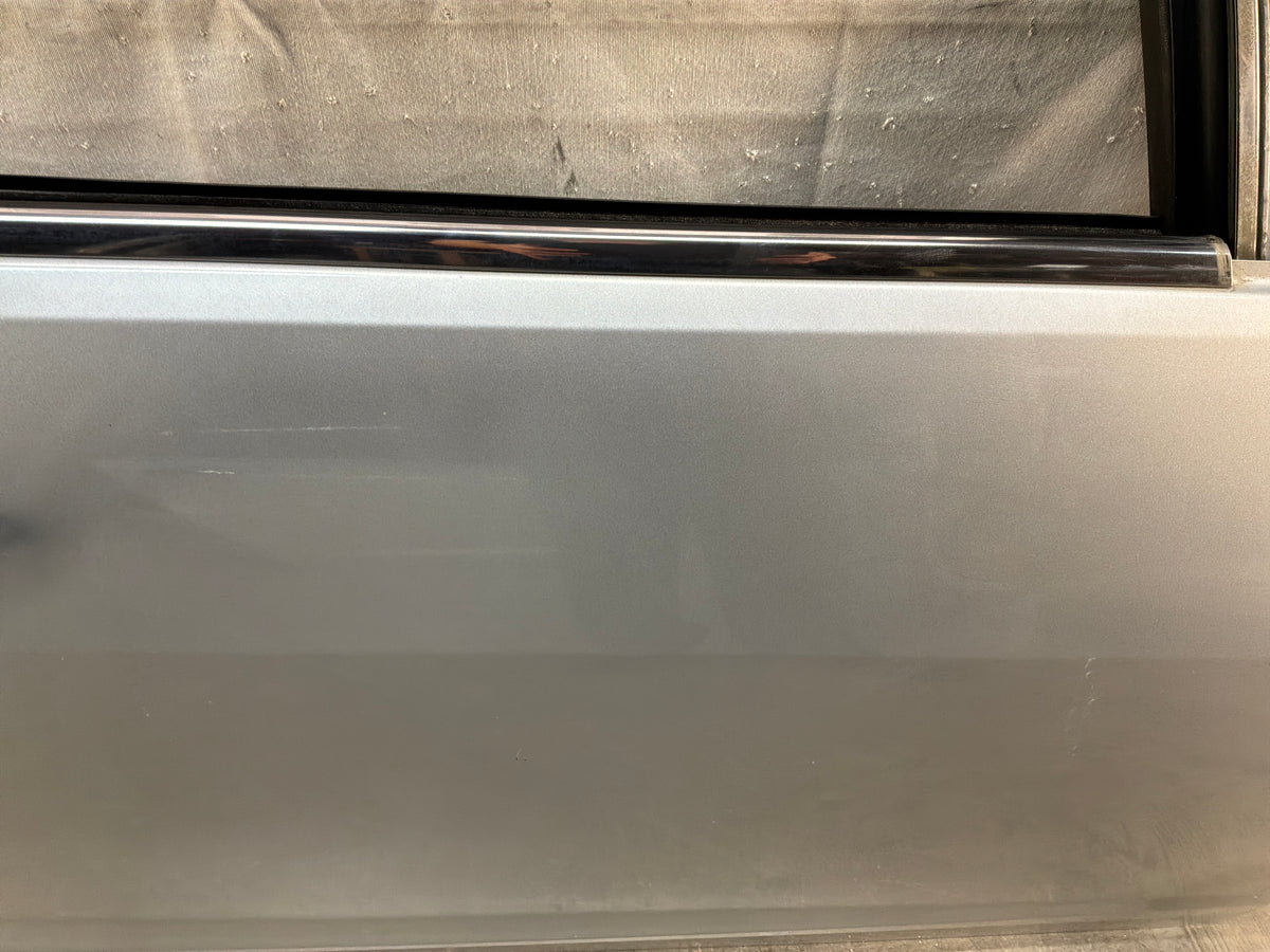 2017 Chevrolet SS Sedan RH Passenger Front Exterior Door Silver OEM
