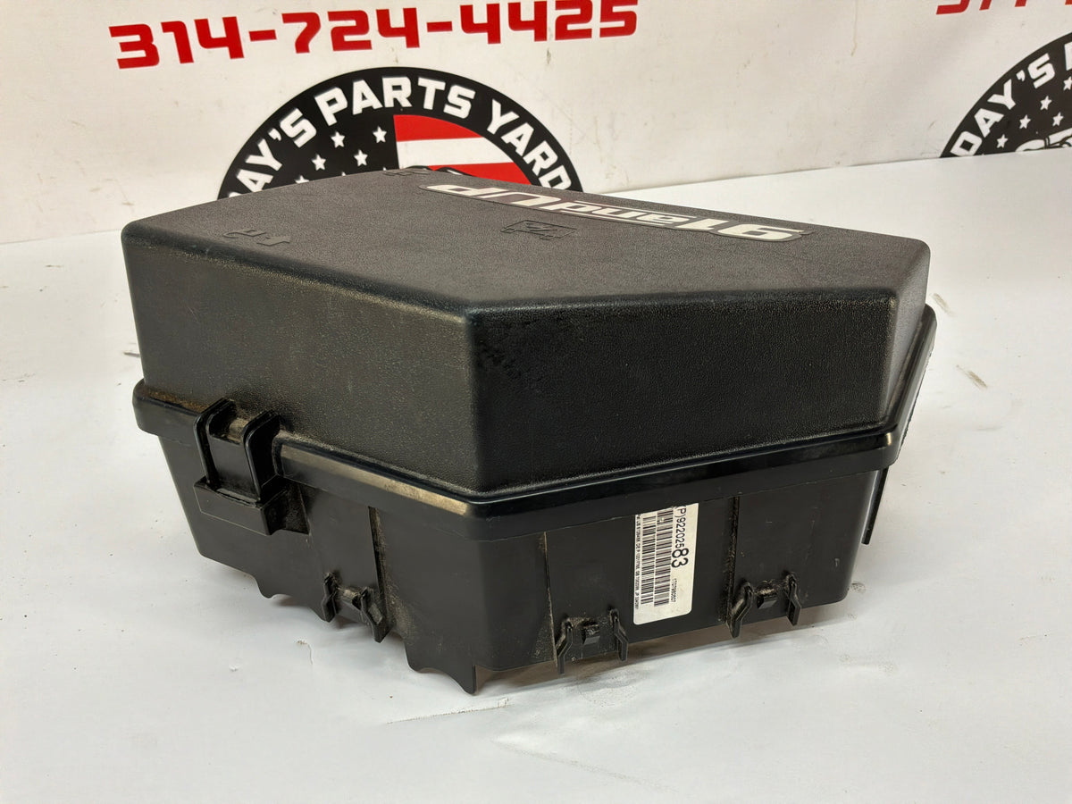 2008 Pontiac G8 Base Fuse Box w/ Lid Cover OEM