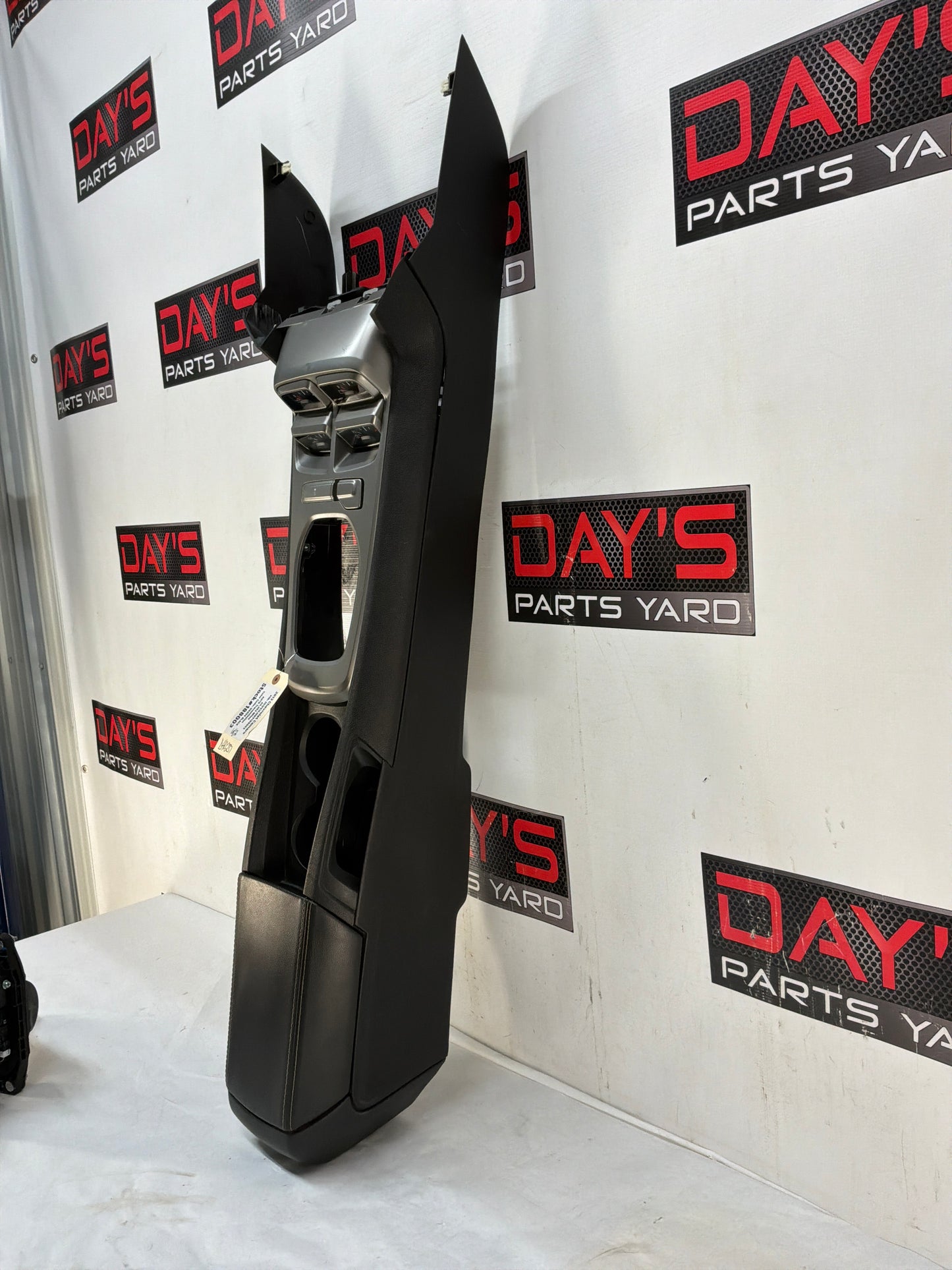 2013 Chevy Camaro SS Complete Center Console w/ Automatic Gear Selector Shifter OEM