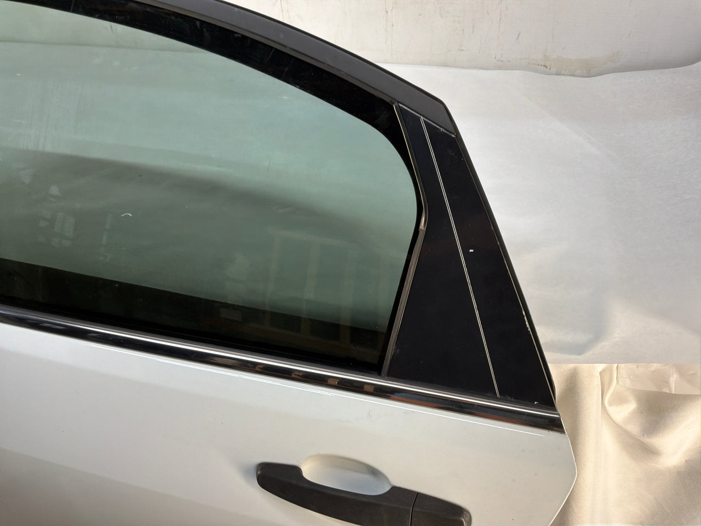 Rear lh door - Day's Parts Yard