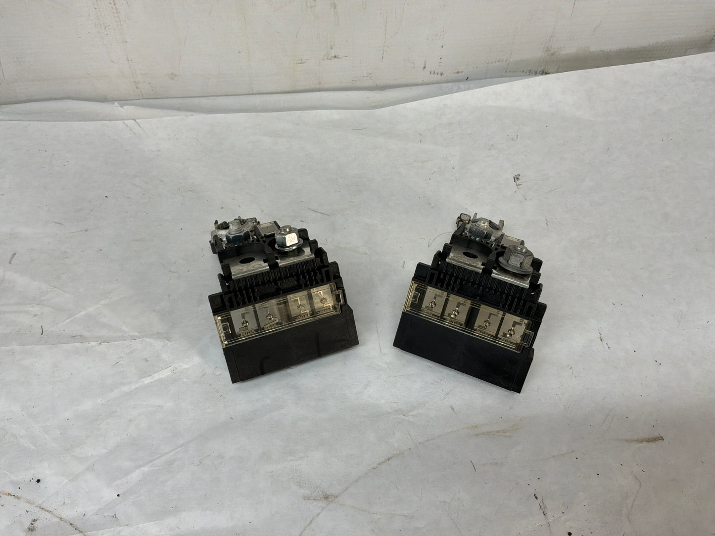 2013 Chevy Caprice Positive Battery Electric Fuse Relay Junction OEM - Day's Parts Yard