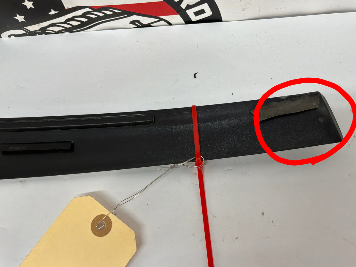 2006 Pontiac GTO RH Passenger Exterior B Pillar Window Trim Cover OEM