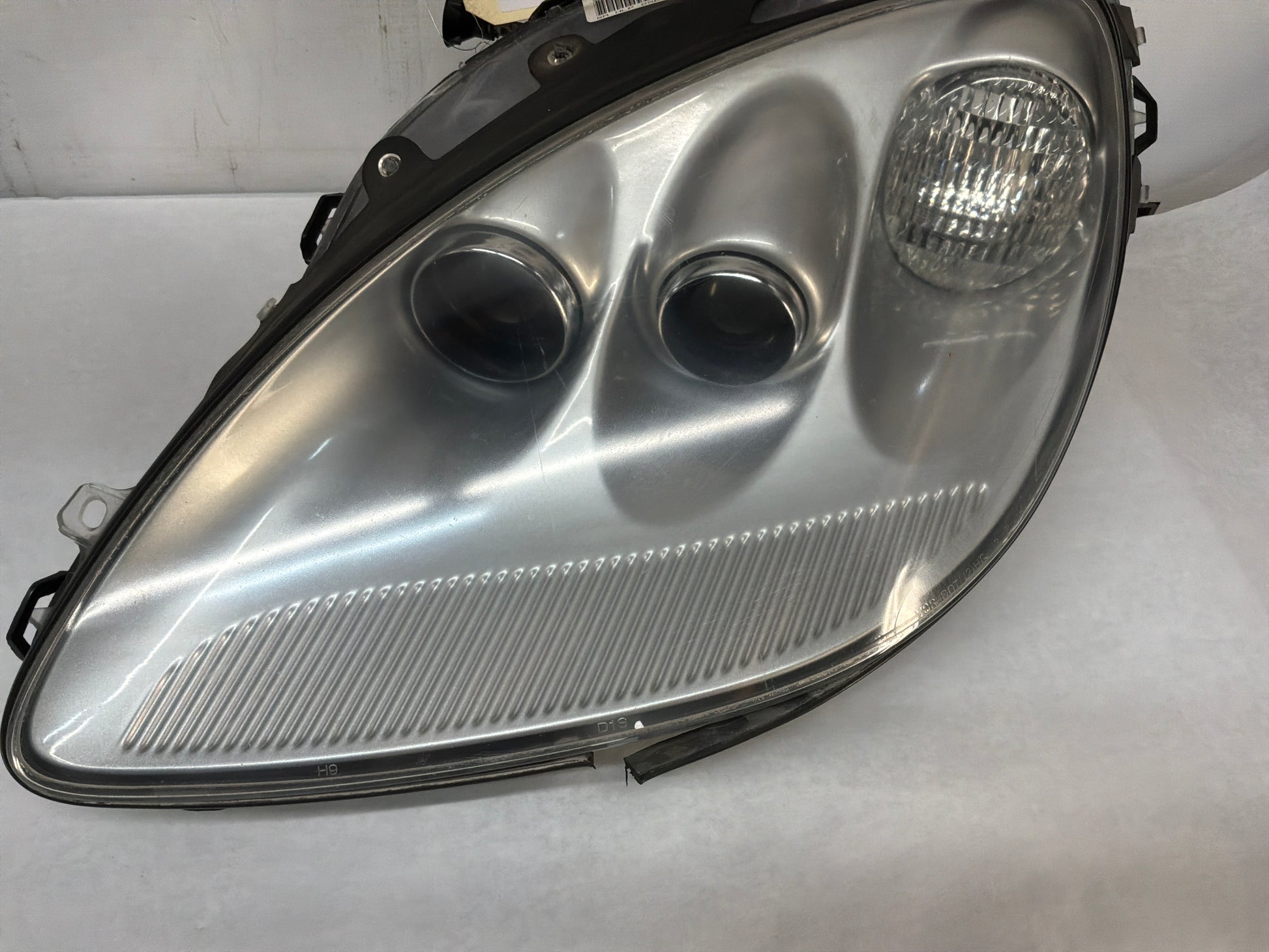 Headlight - Day's Parts Yard