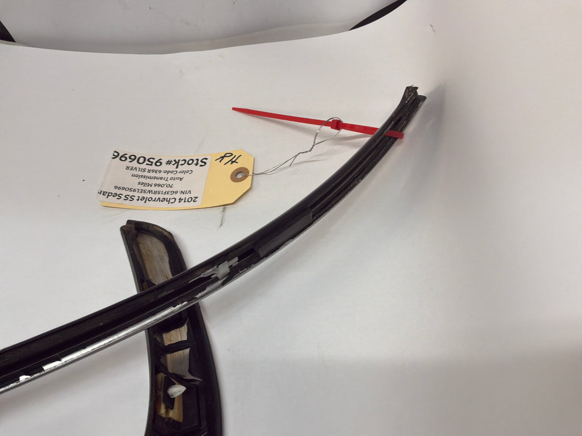 2014 Chevy SS Sedan RH & LH Door Opening Roof Top Frame Reveal Trim Molding OEM