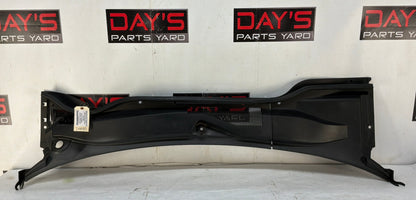2014 Chevy Camaro ZL1 Windshield Wiper Cowl Grille Panel Assembly OEM