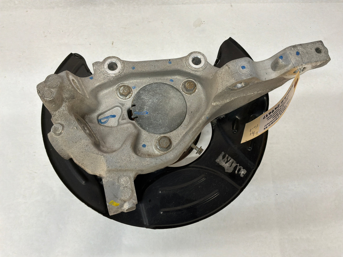 2014 Chevy Camaro SS LH Driver Front Suspension Spindle Knuckle Hub Assembly OEM