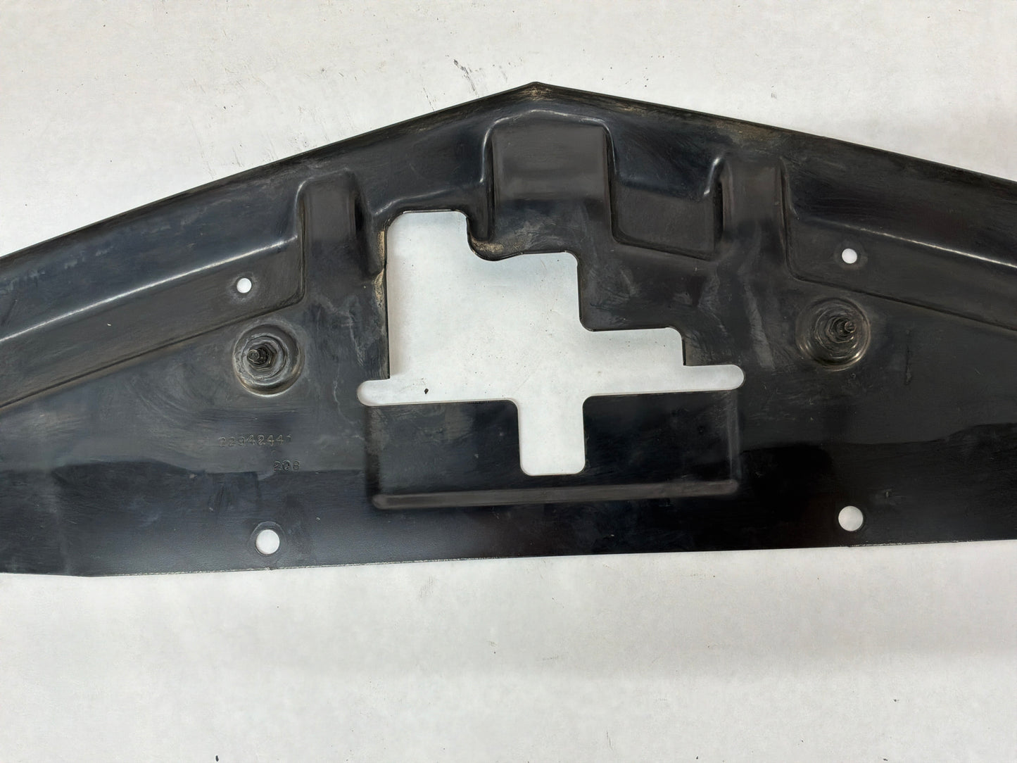 2015 Chevrolet Camaro SS 1LE Front Bumper Fascia Upper Support Bracket Brace OEM