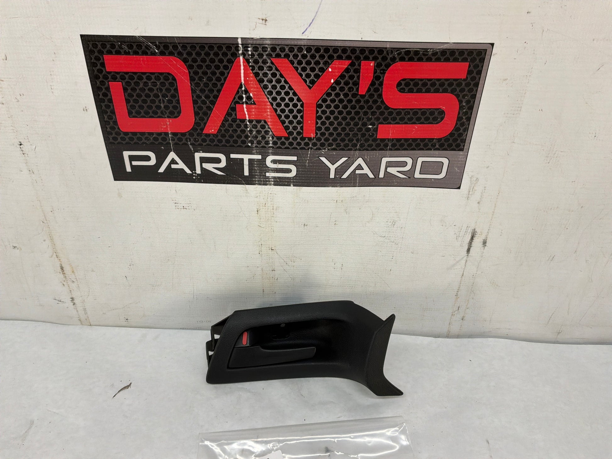 Lh front door handle - Day's Parts Yard