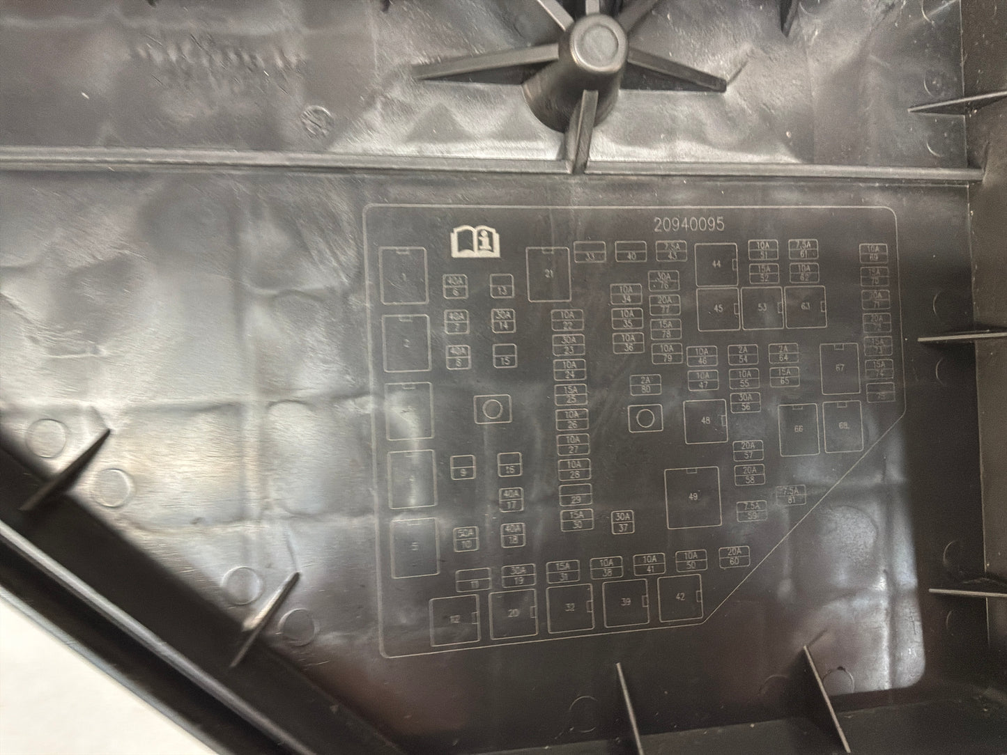2011 Cadillac CTS-V Coupe Fuse Box Cover OEM