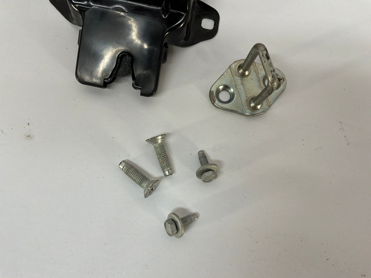 2014 Chevy SS Sedan Trunk Deck Lid Latch OEM