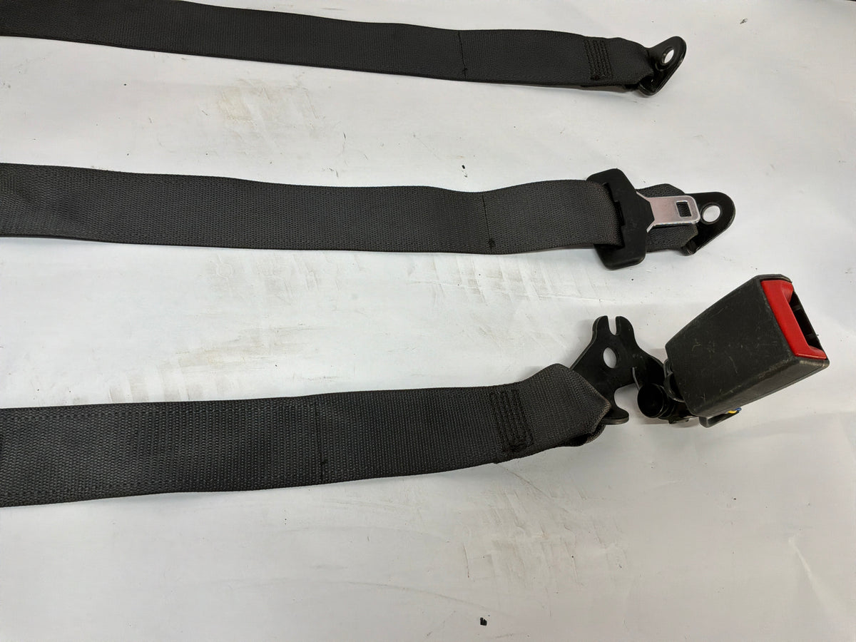 2015 Chevy SS Sedan Complete Rear Seat Belt Seatbelt Retractor Set w/ Buckle OEM