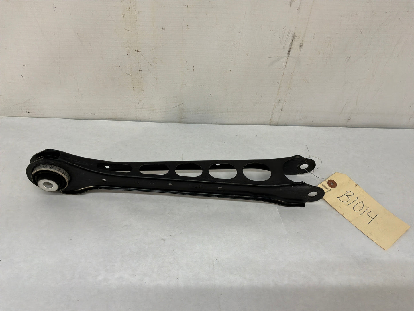 2023 Chevy Camaro SS Rear LH Driver Suspension Lower Trailing Link OEM