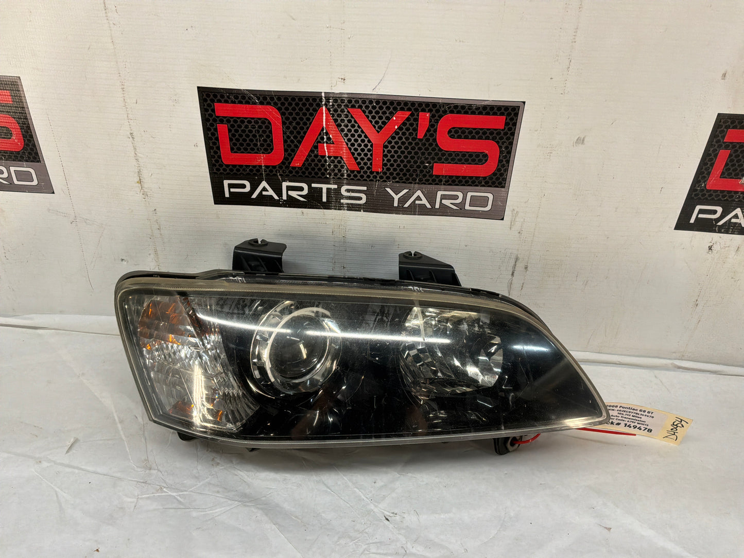2008 Pontiac G8 RH Passenger Headlight Head Light Lamp OEM