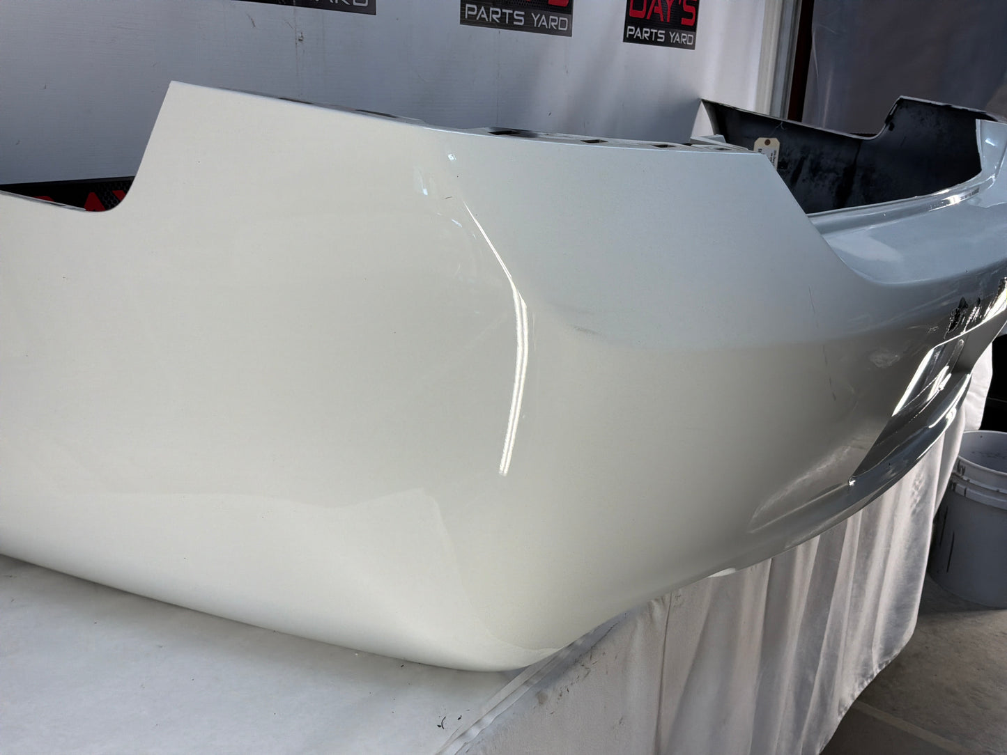 Rear bumper - Day's Parts Yard