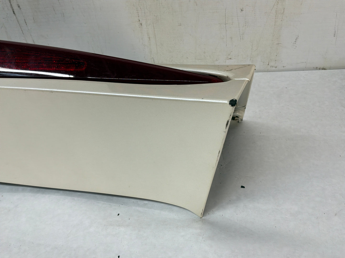 2012 Chevy Avalanche Rear Third 3RD High Mount Brake Light Lamp Spoiler 3rd OEM