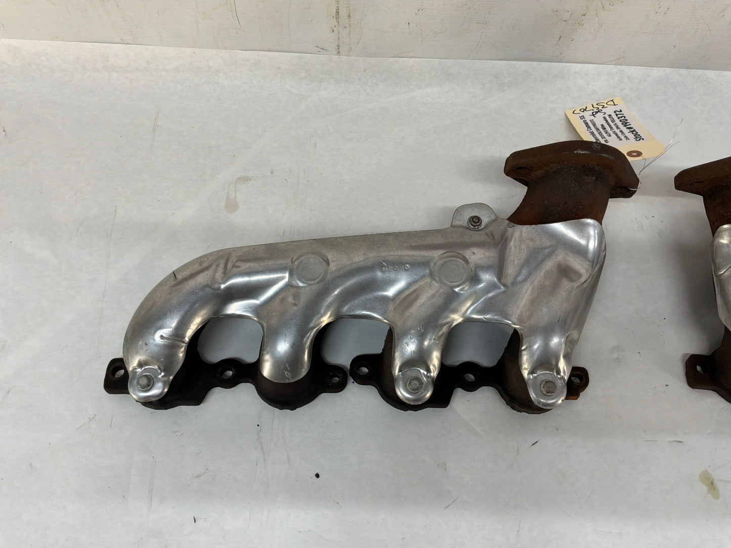 Exhaust manifold - Day's Parts Yard