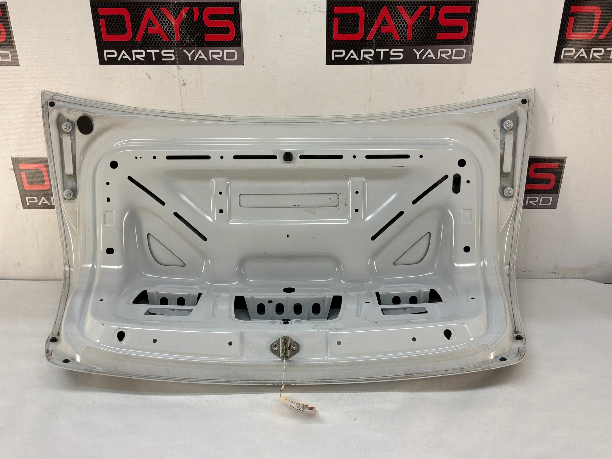 Trunk deck lid - Day's Parts Yard