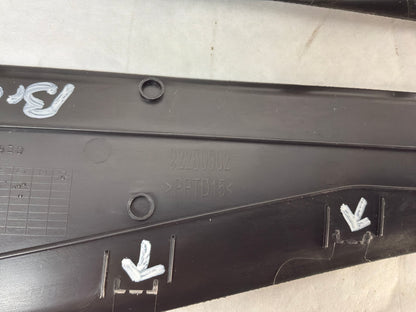 Center console trim - Day's Parts Yard