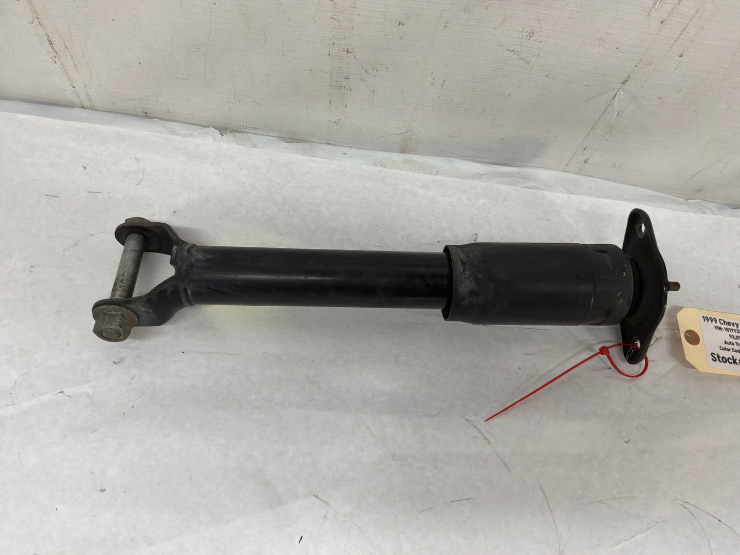 Rh rear shock - Day's Parts Yard
