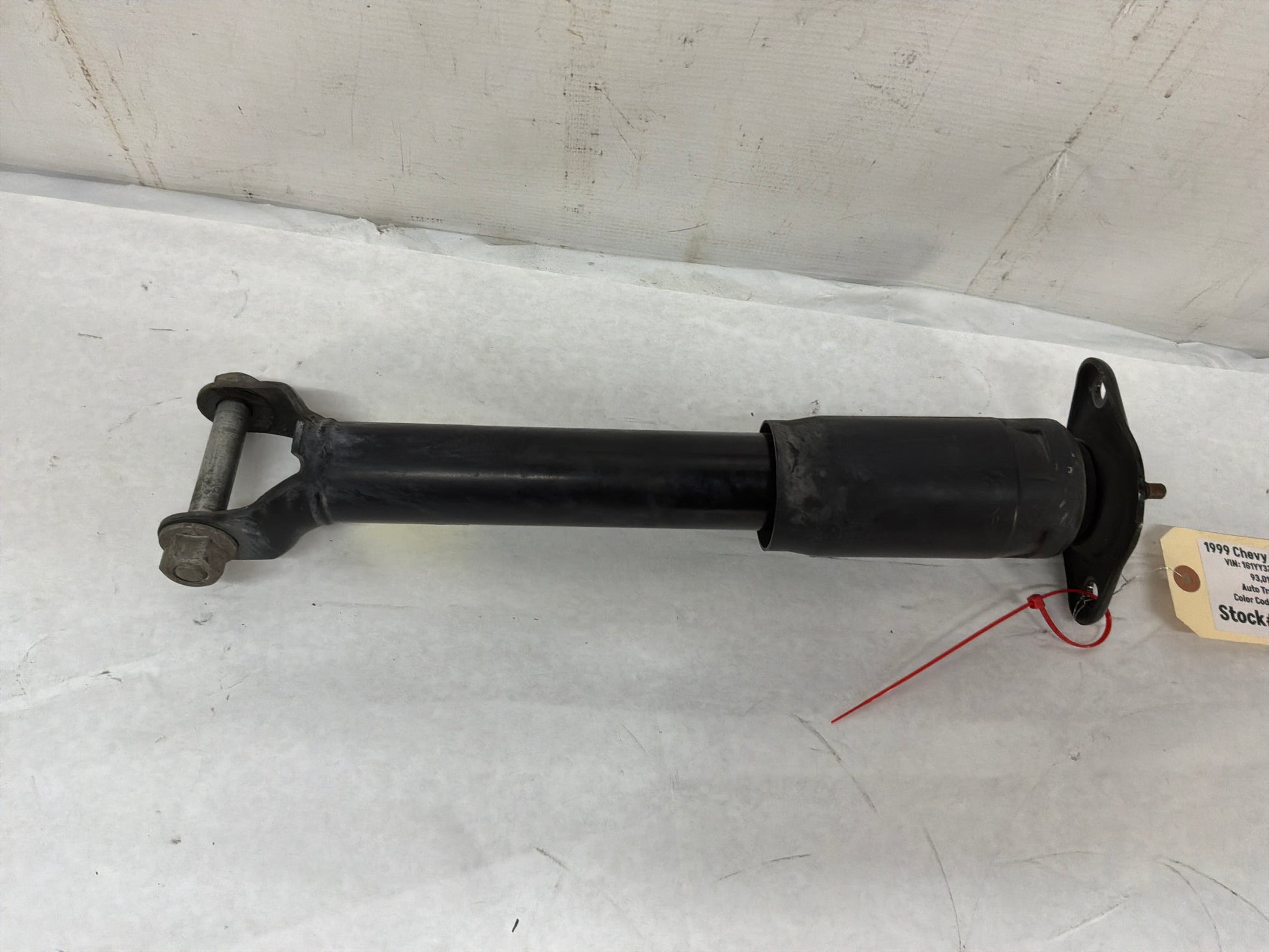Rh rear shock - Day's Parts Yard