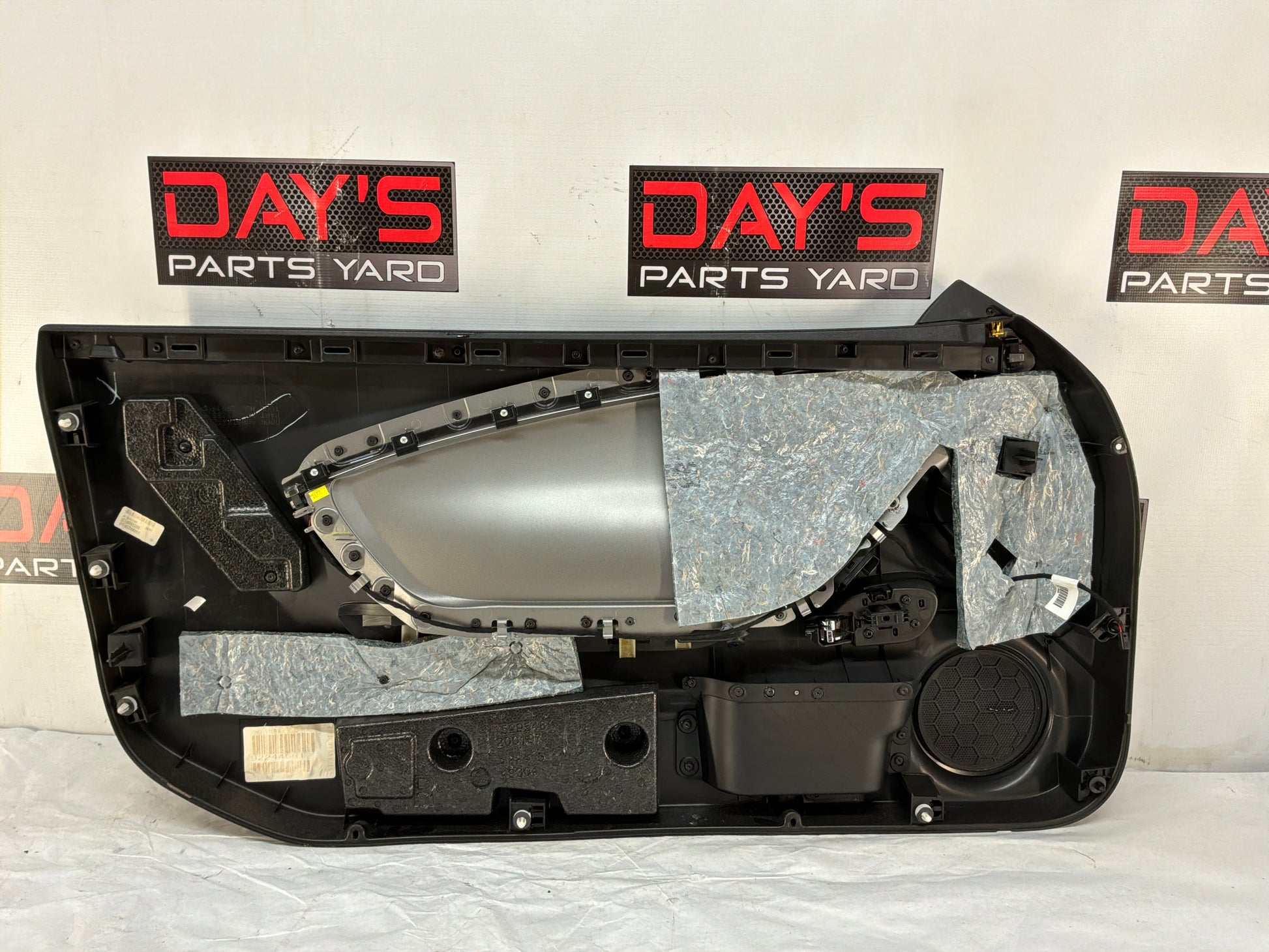 Rh front door panel - Day's Parts Yard