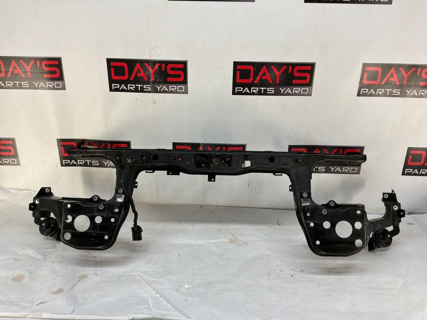 2016 Chevy Caprice PPV Front Radiator Core Support Bracket Brace OEM