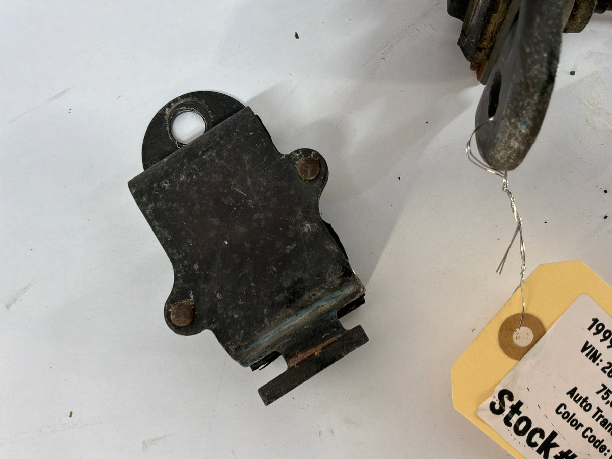 1999 Pontiac Trans Am WS6 Torque Arm Bracket Exhaust Hanger Mount OEM