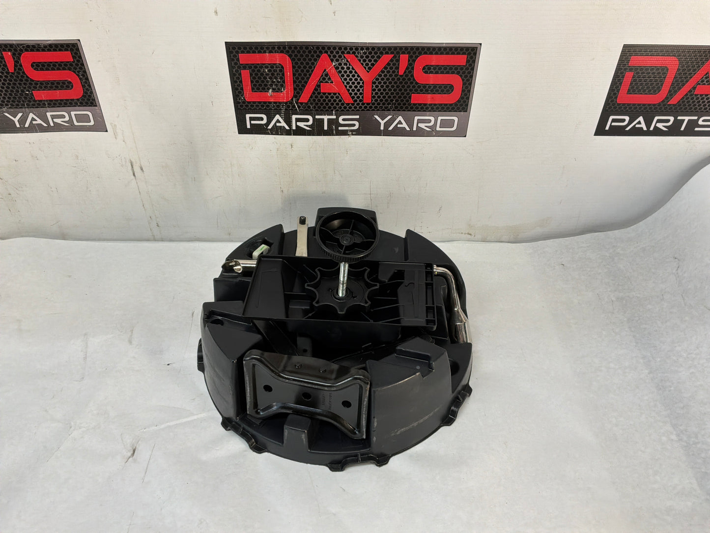 Jack kit - Day's Parts Yard