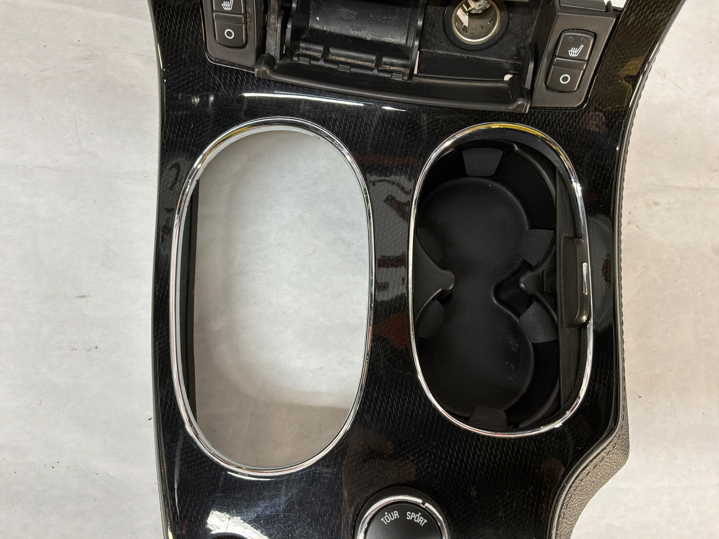 Radio bezel - Day's Parts Yard