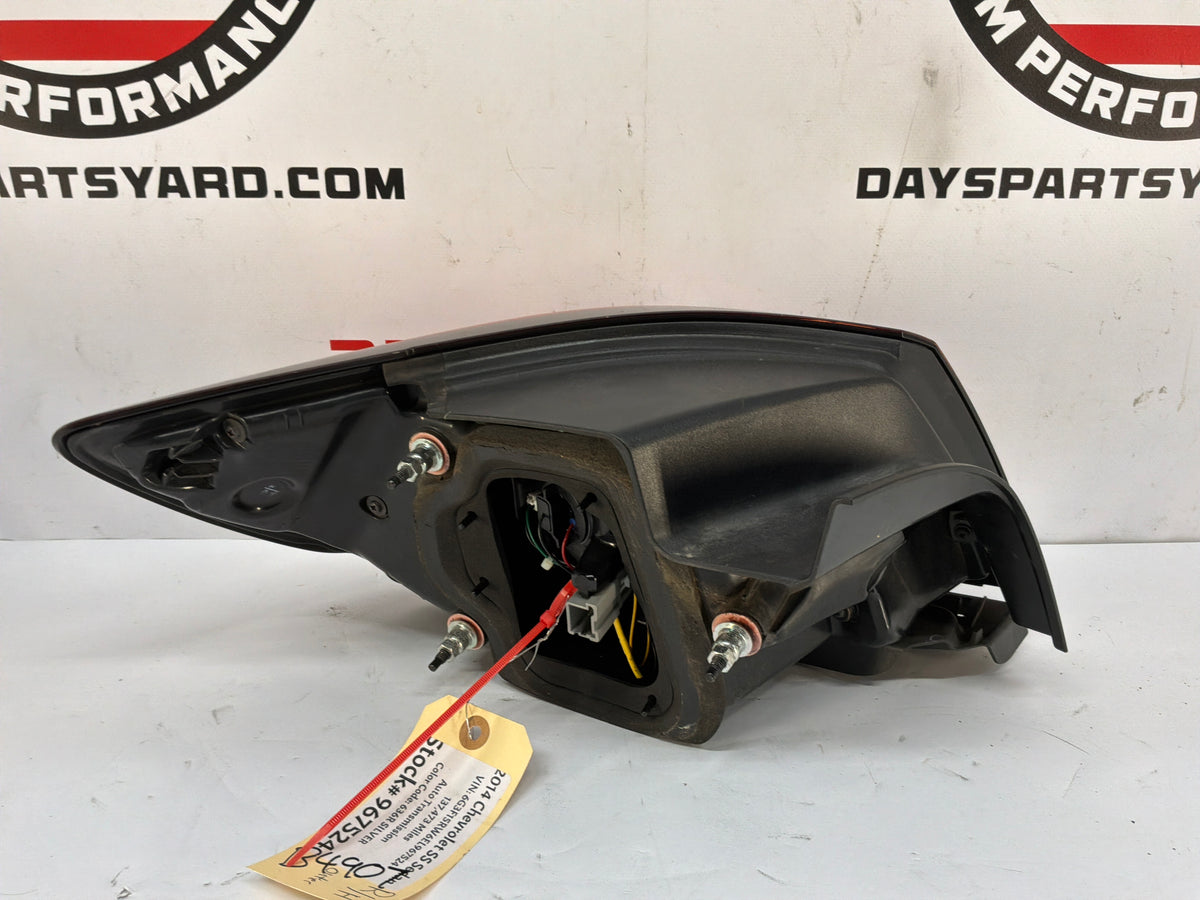 2014 Chevy SS Sedan RH Passenger Outer Tail Light Taillight Stop Lamp OEM