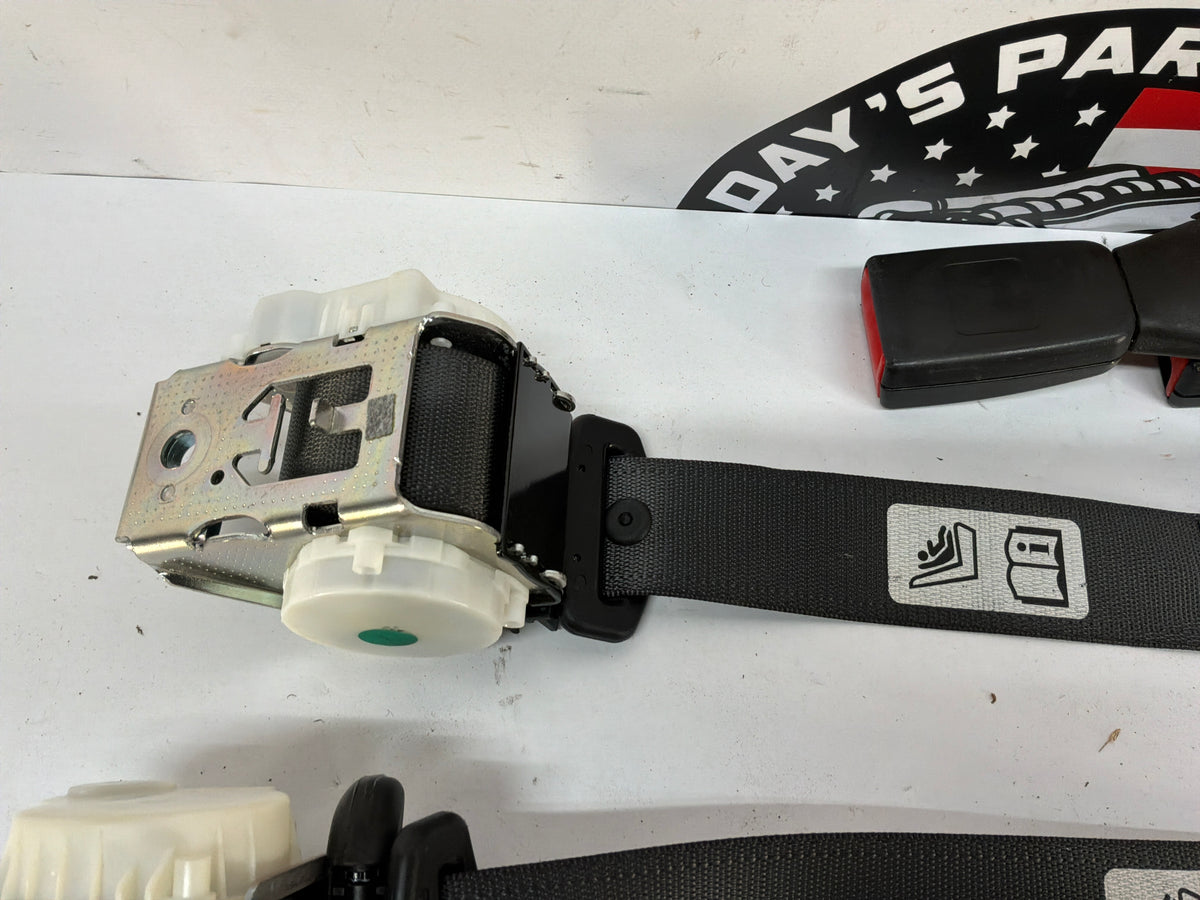 2014 Chevy SS Sedan Rear Seatbelt Seat Belt Retractor Set OEM