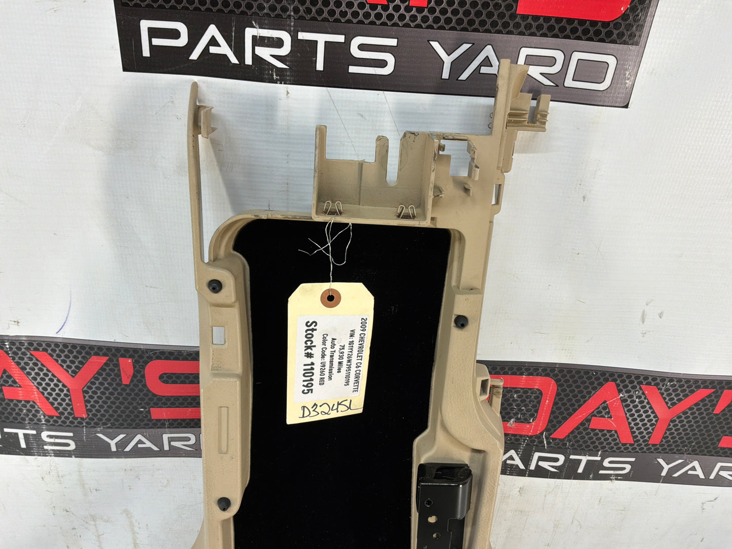 Center console - Day's Parts Yard