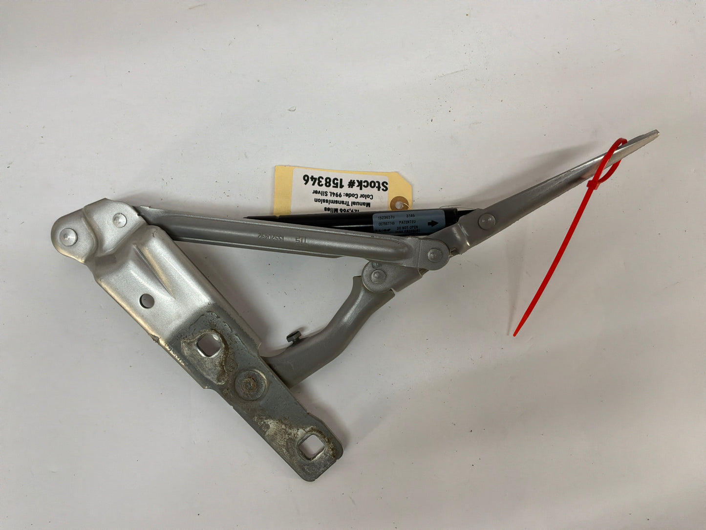2006 Cadillac CTS-V RH & LH Trunk Hinges OEM