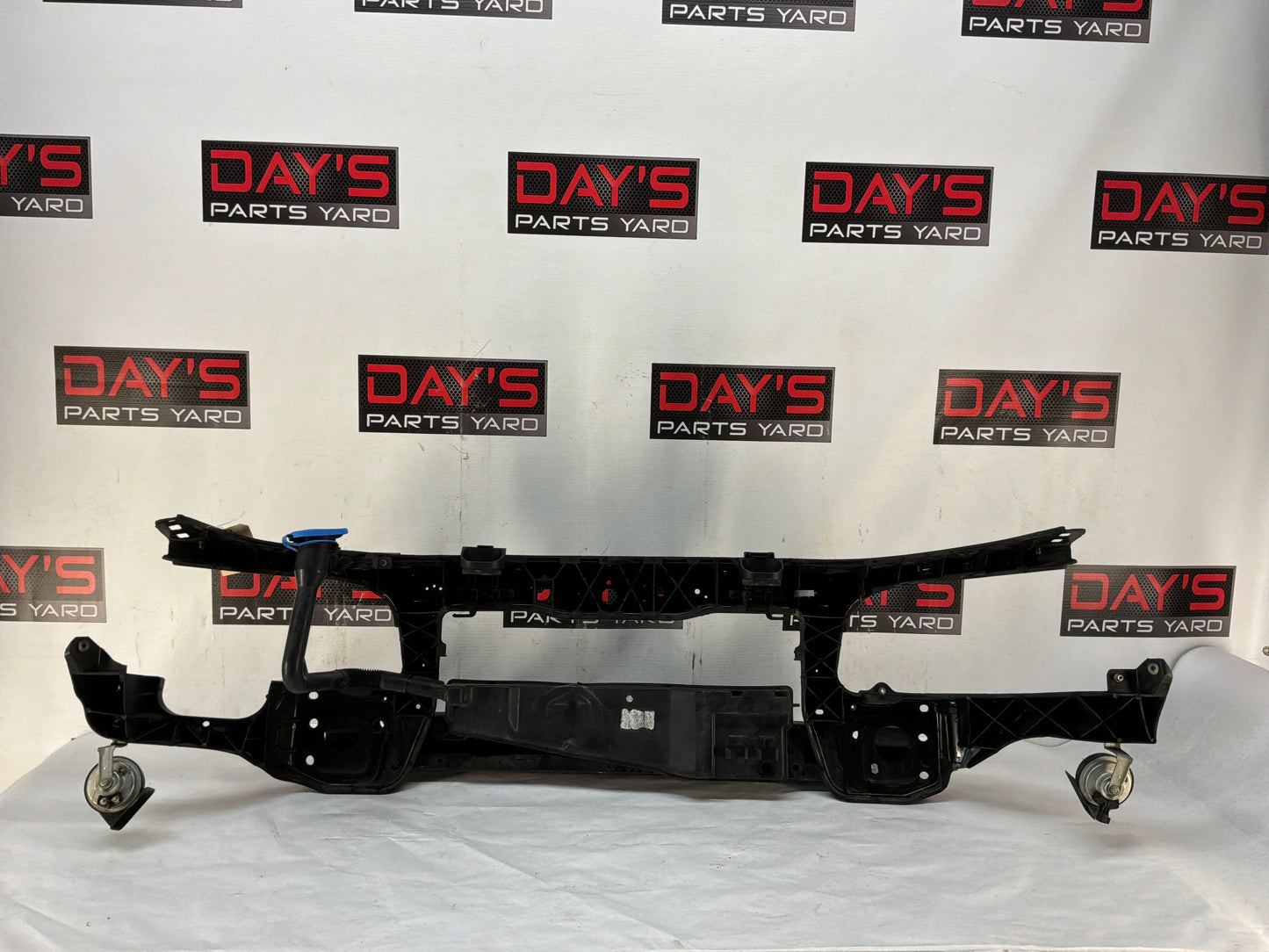 Radiator core support - Day's Parts Yard