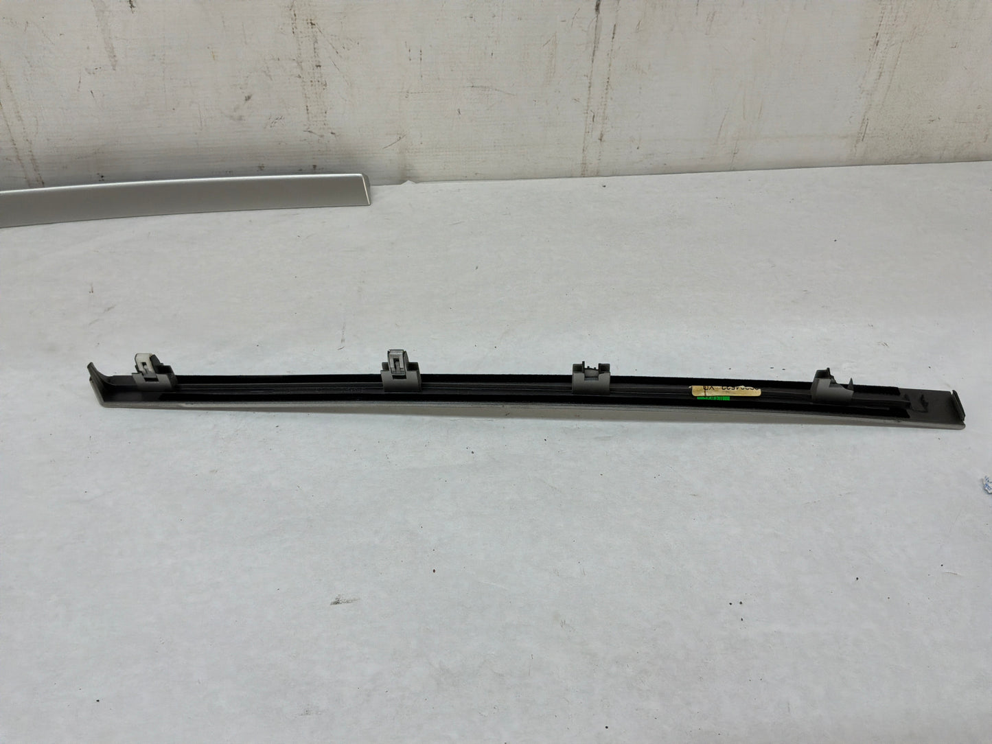 2008 Pontiac G8 GT LH & RH Silver Dash Trim Accent Applique Panel OEM