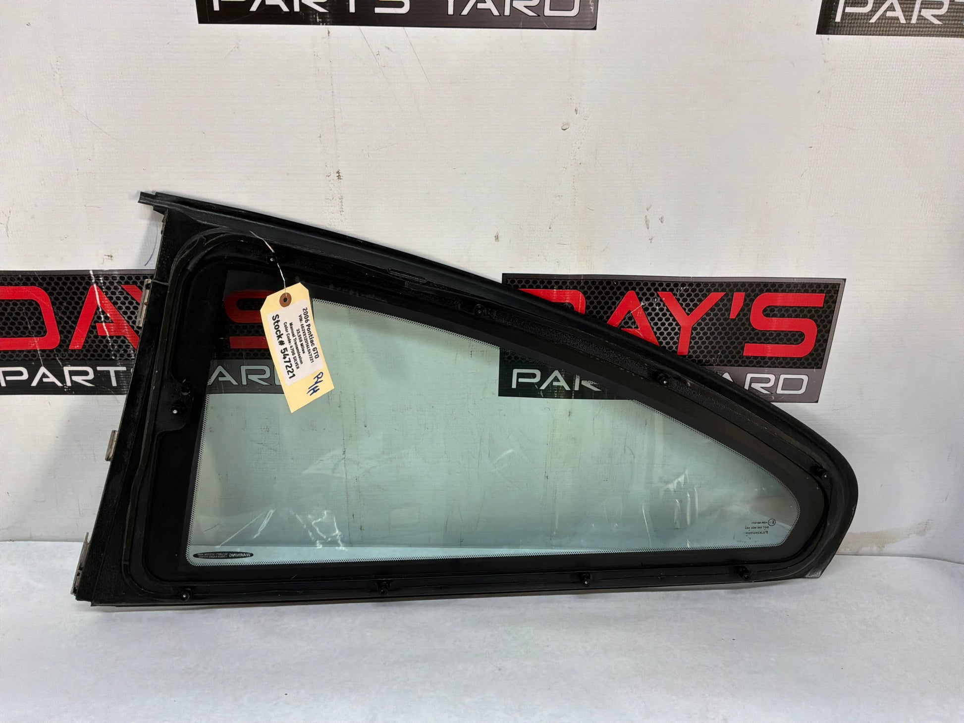 Quarter glass - Day's Parts Yard