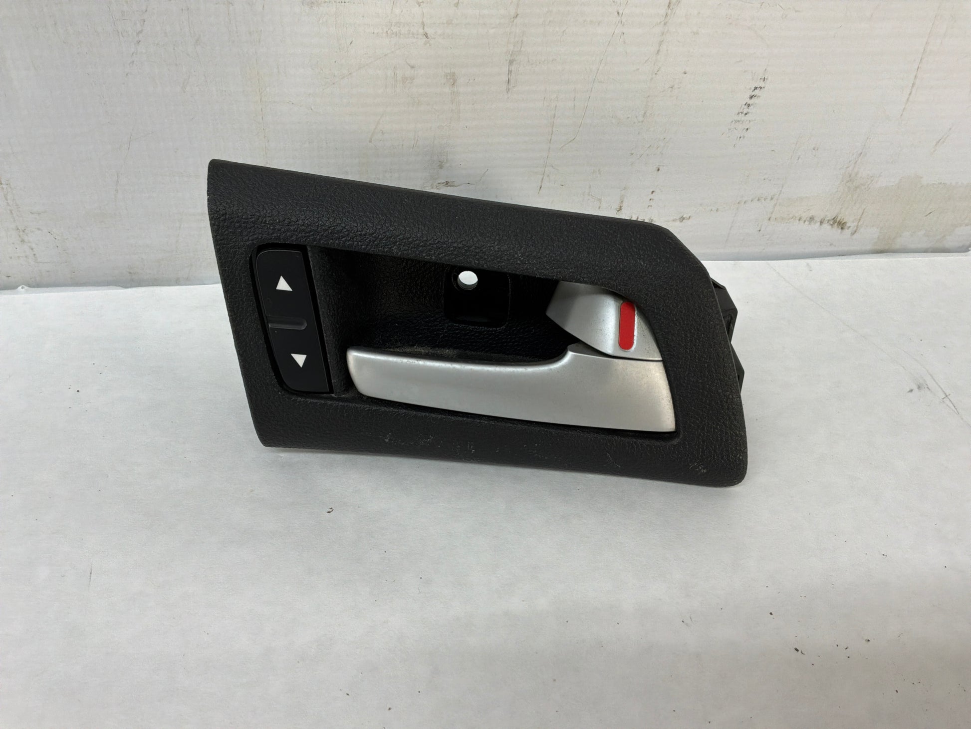 Rh front door handle - Day's Parts Yard