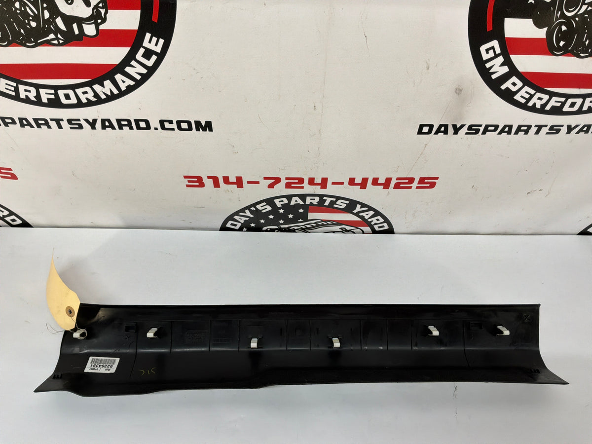 2016 Chevy SS Sedan RH Passenger Front Interior Carpet Retainer Sill Moldings Trim OEM