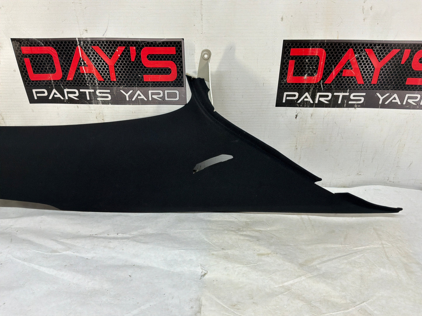 2004 Pontiac GTO LH Driver Rear Interior Quarter C Pillar Seat Belt Cover Trim Panel OEM