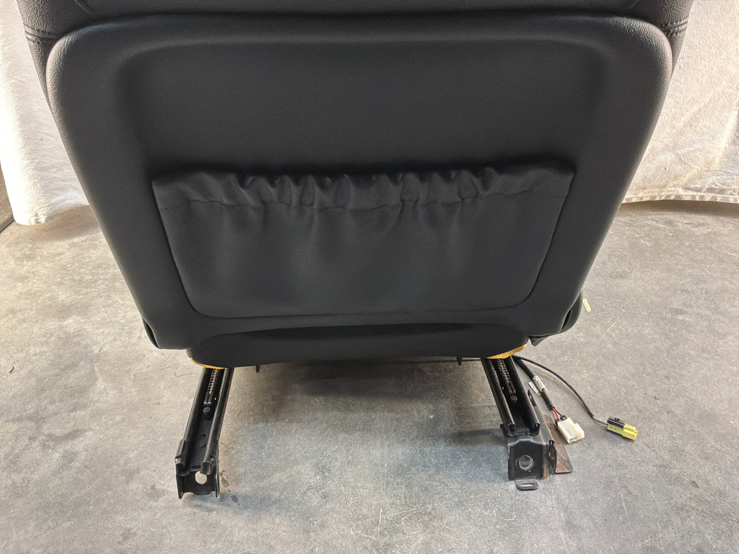 2005 Pontiac GTO Black Leather Front and Rear Seats Set OEM