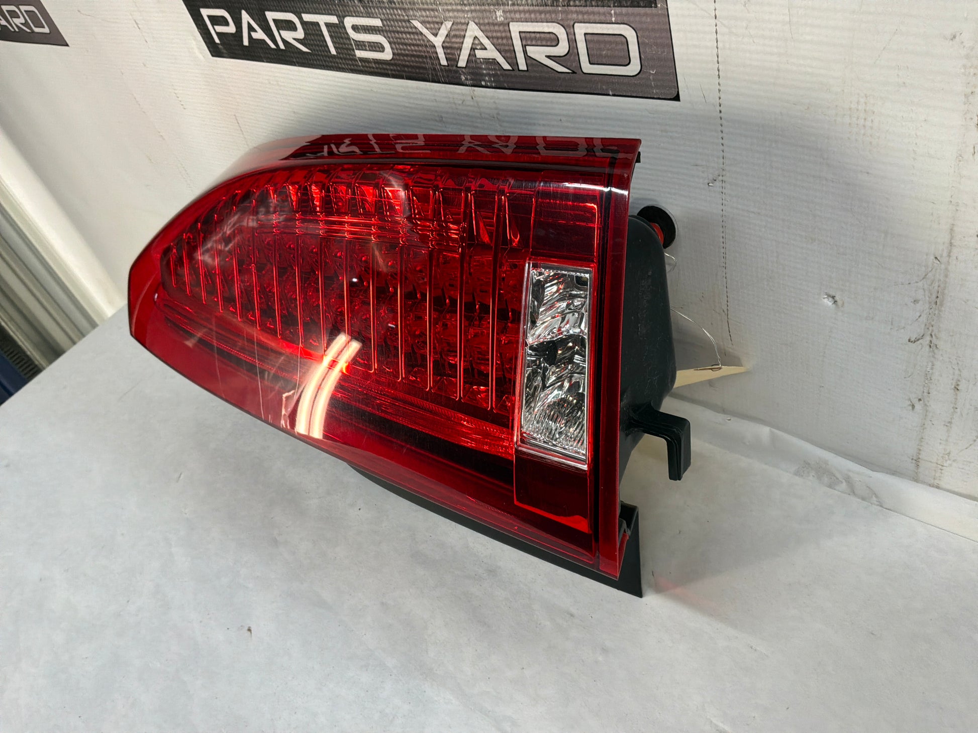 Taillight - Day's Parts Yard