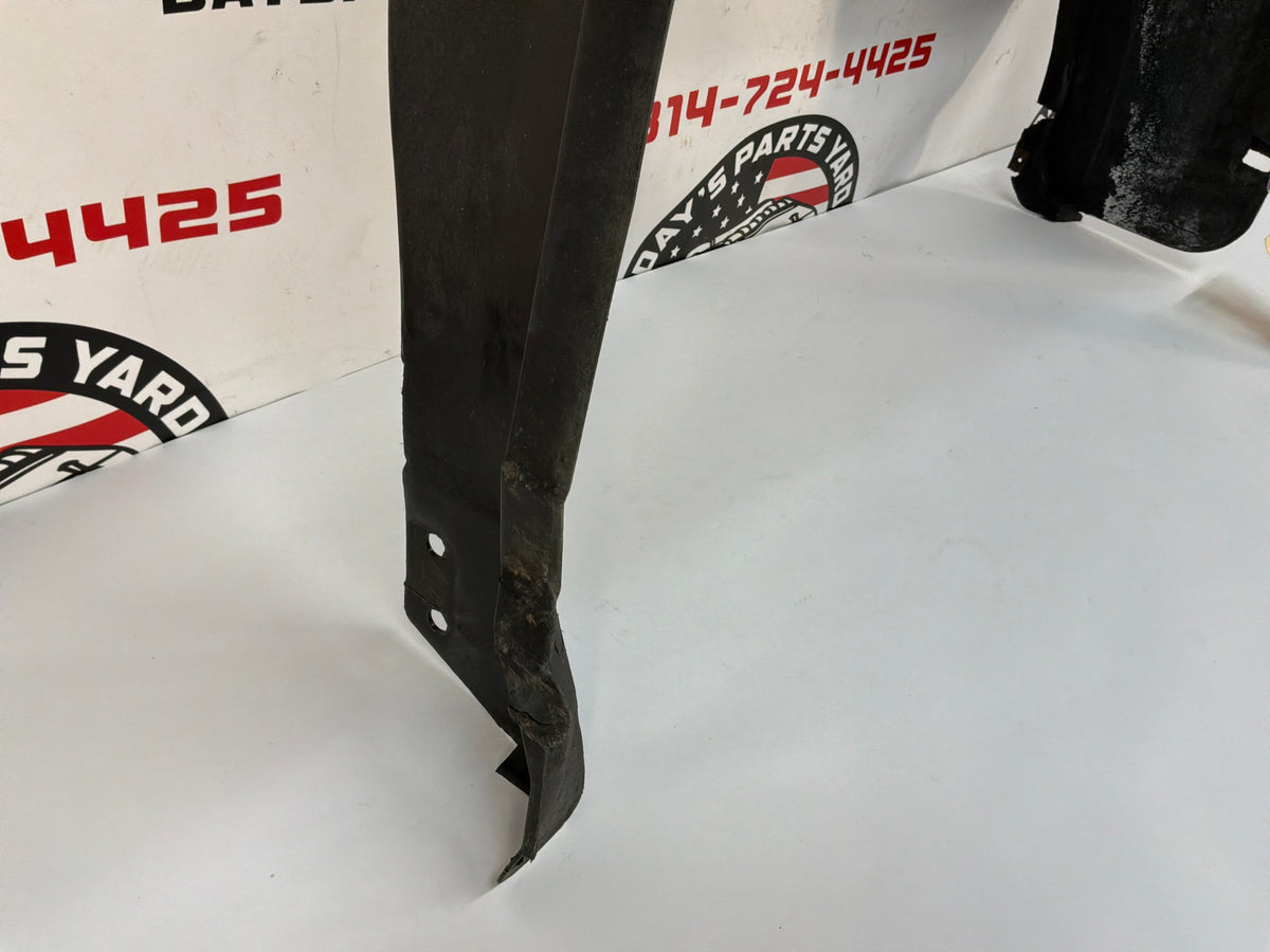 2006 Pontiac GTO LH Driver Front Fender Wheel House Well Liner OEM