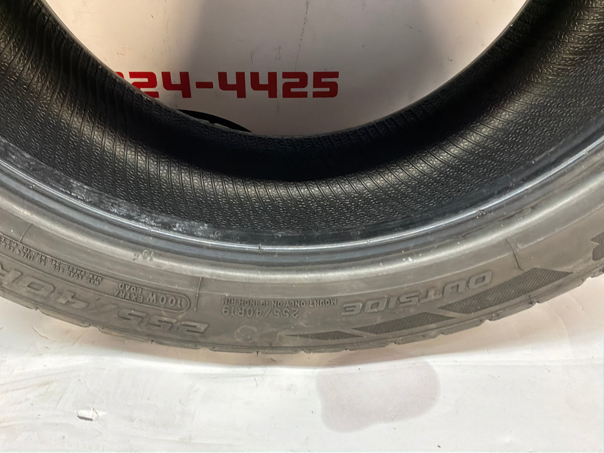 255/40/R19 Cooper Zeon Tire