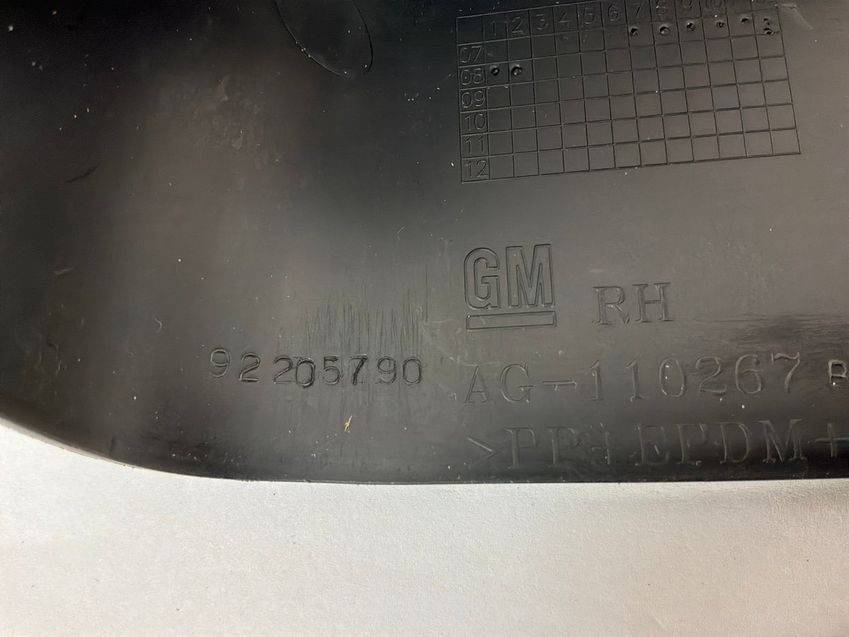 Rh seat track trim - Day's Parts Yard