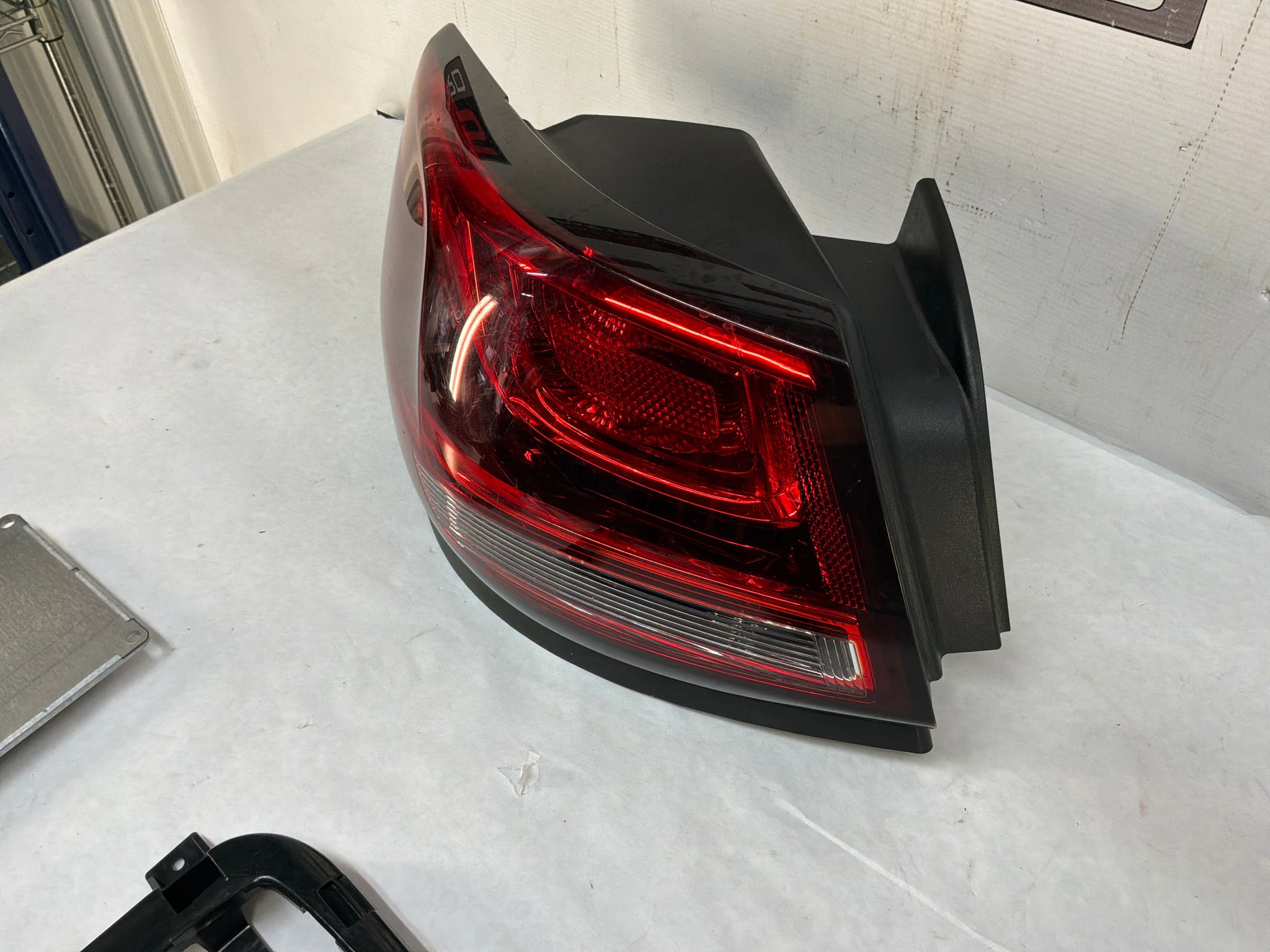 Lh tail light - Day's Parts Yard