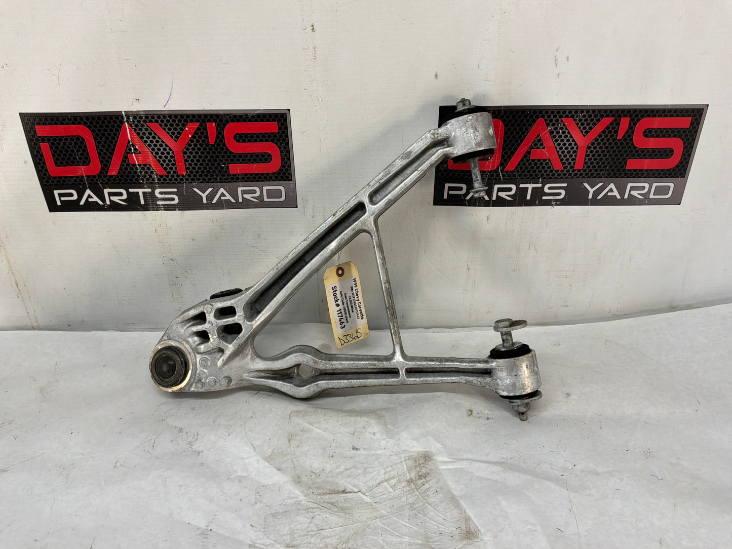Control arm - Day's Parts Yard